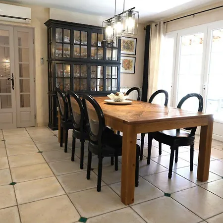 Family House With Private Pool In The Countryside Of Les Taillades, In The Luberon Park * Les Taillades