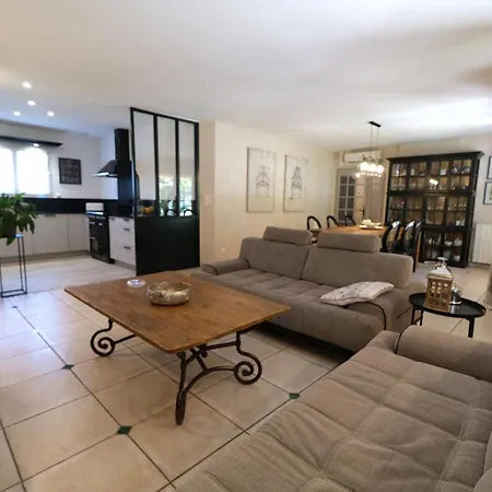 Family House With Private Pool In The Countryside Of Les Taillades, In The Luberon Park Villa *