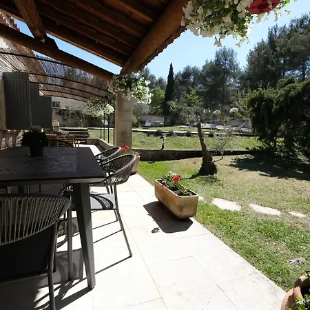 Family House With Private Pool In The Countryside Of Les Taillades, In The Luberon Park Villa Les Taillades